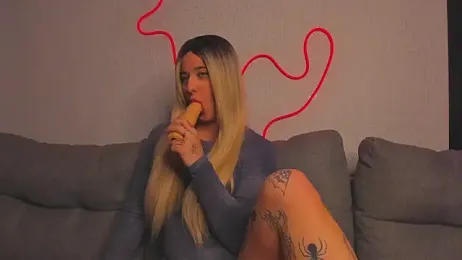 ShyBunny1 webcam model stream image