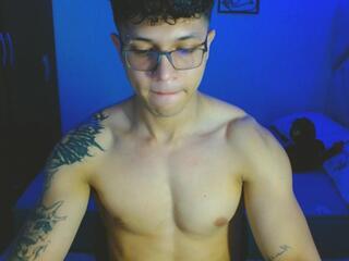 Junior Wayne webcam model stream image