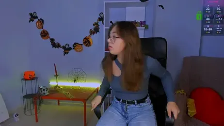 kiki_swan webcam stripchat model stream image