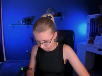 gloria_bubble webcam model stream image