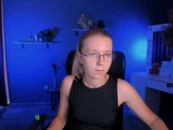 gloria_bubble webcam model stream image