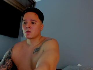 Thomas Matos webcam model stream image