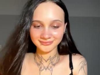 cecilystromain webcam model stream image