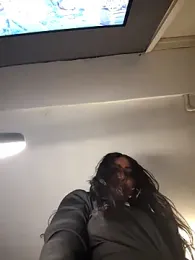 AmazonianMistress webcam model stream image