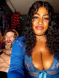 AmazonianMistress webcam stripchat model stream image