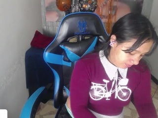 charis-bellota webcam camsoda model stream image