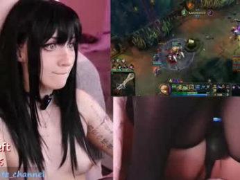 yourcutewaifu webcam model stream image