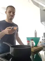 EyesNeverLies webcam model stream image