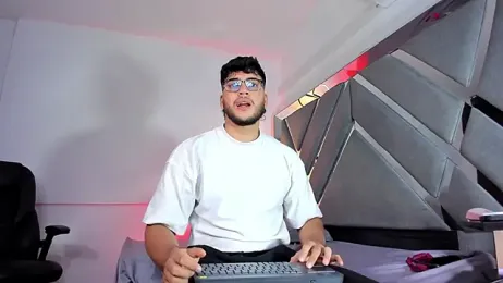 MikeandLucy webcam model stream image