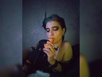 UntouchableSquirtWitch webcam bongacams model stream image