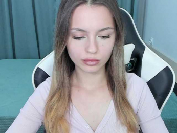 EmiMe webcam bongacams model stream image