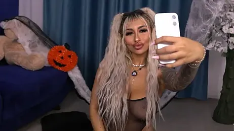 GoldenAmber webcam model stream image