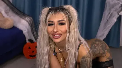 GoldenAmber webcam model stream image