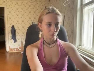 Meri Stlouis webcam flirt4free model stream image