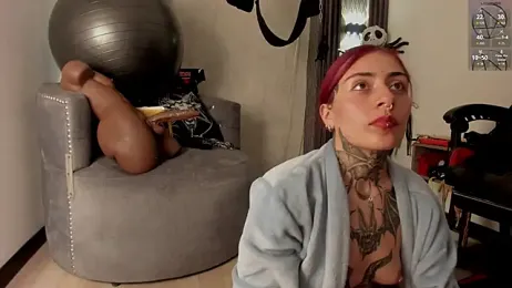 selene_red_ webcam model stream image