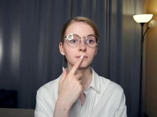 Floria Horita webcam model stream image