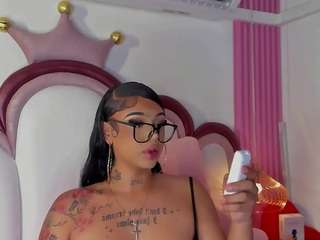 khelanyisyy webcam model stream image