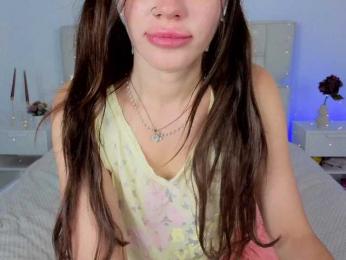 Little-kitticat webcam bongacams model stream image