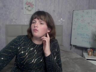 Stacey L webcam model stream image