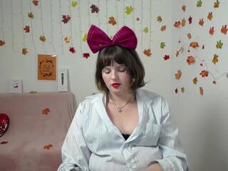 Stacey L webcam model stream image