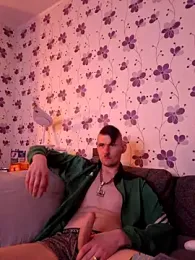 ThePython666 webcam model stream image