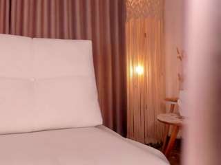 daphne-walton webcam model stream image