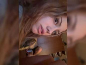 Suenya webcam bongacams model stream image