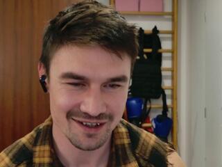 Mario Sweaty webcam model stream image