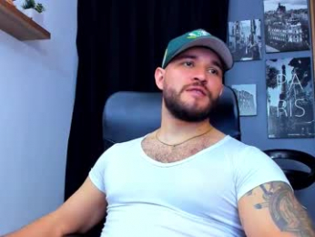 andrewdiaz_ webcam model stream image