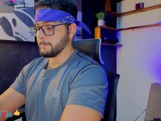 Andreww Brownn webcam model stream image