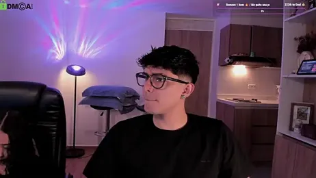 Mikeyvioleta_ webcam stripchat model stream image