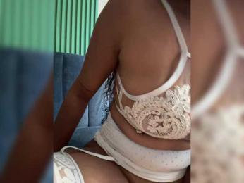 EvaHills webcam model stream image