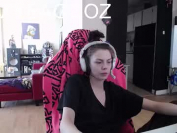 tinykylie webcam model stream image