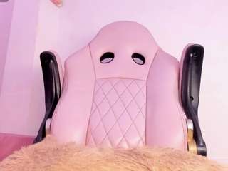 mia-royal webcam camsoda model stream image