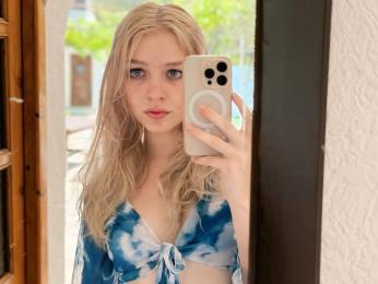 JuneLane webcam model stream image