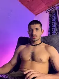 ArturoCardona_ webcam model stream image