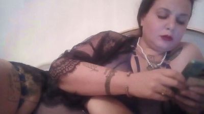 AliceBehind webcam model stream image