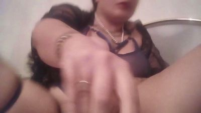 AliceBehind webcam model stream image