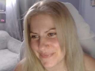 bellastar84 webcam model stream image