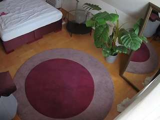 voyeurcam-julmodels-whitebed-5 webcam model stream image