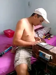 Bmwhot webcam model stream image