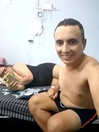 Bmwhot webcam model stream image