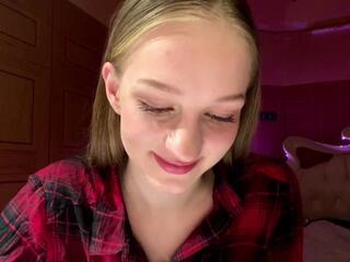 Diane Litle webcam model stream image