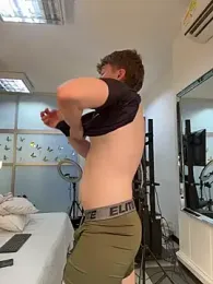 TaylerWhite webcam model stream image