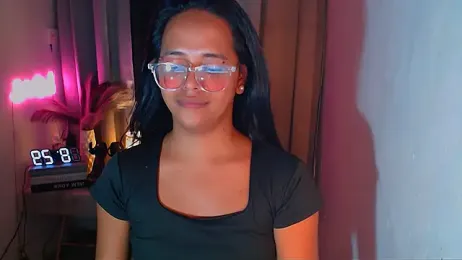 Lorainnelustts webcam stripchat model stream image