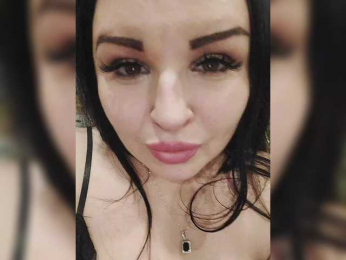 SilverCrystal webcam model stream image