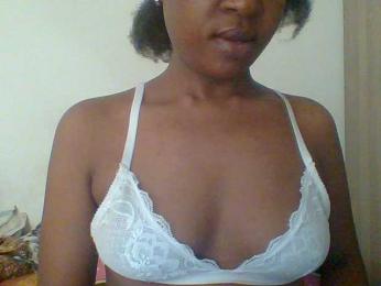 Hotchille webcam model stream image