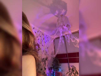 WednesdayFridayAddams webcam model stream image