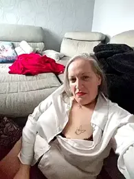 Feelineducentre webcam model stream image