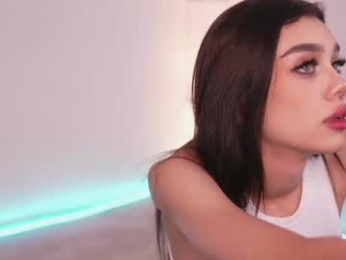 mystica_ webcam model stream image